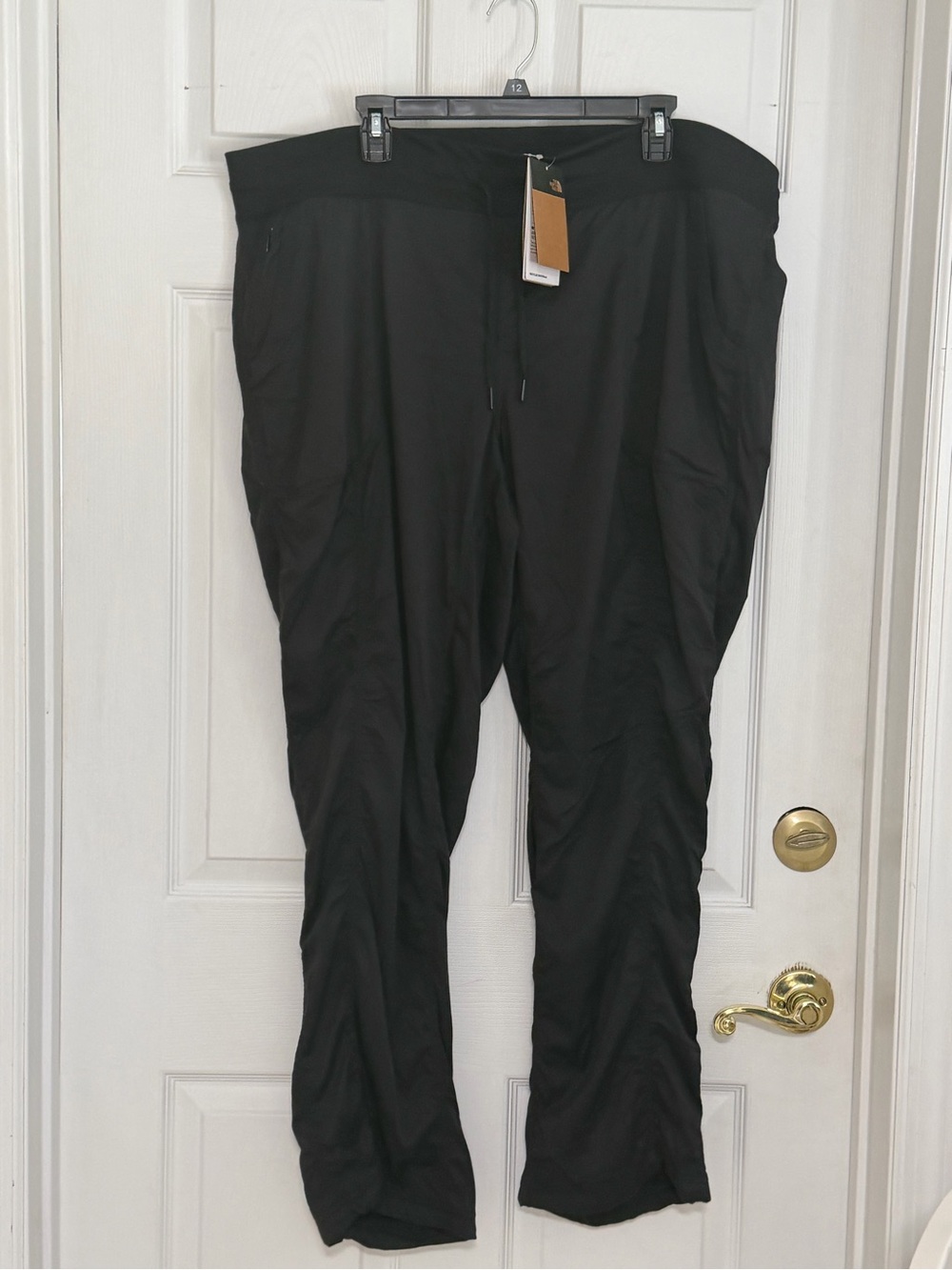 New The North Face Women’s Plus Size 3X Short Aphrodite 2.0 Jogger Pants Black